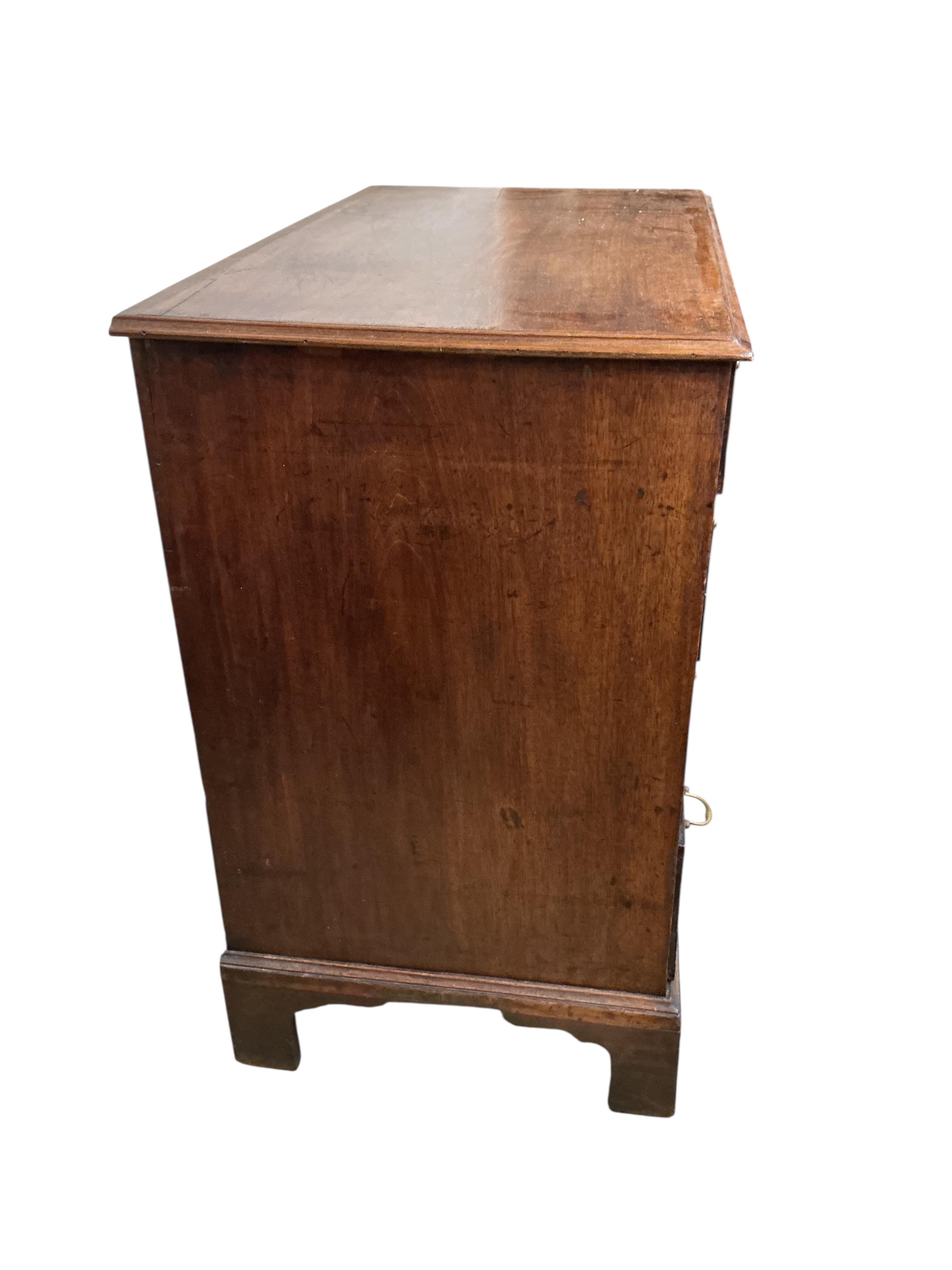 A George III mahogany chest of two short and three long graduated drawers, width 86cm, depth 49cm, height 85cm